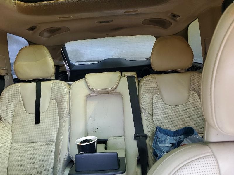 2016 VOLVO XC90 T6 10