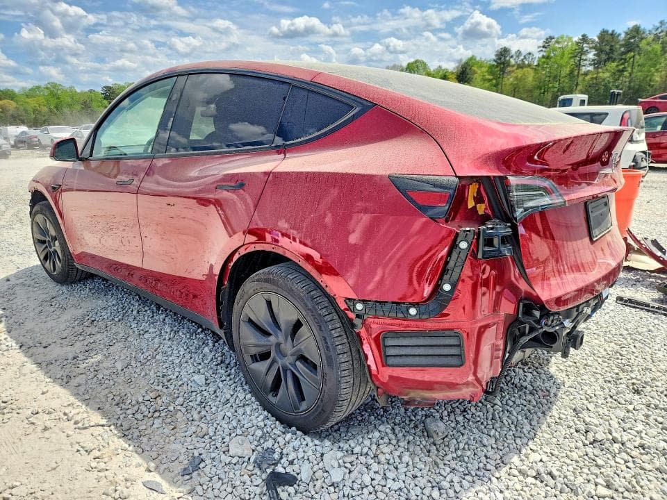 2025 TESLA MODEL Y 2