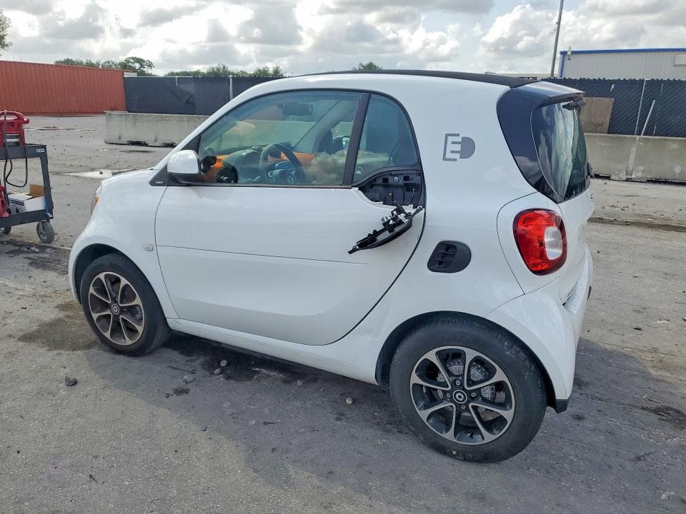 2017 SMART FORTWO 2