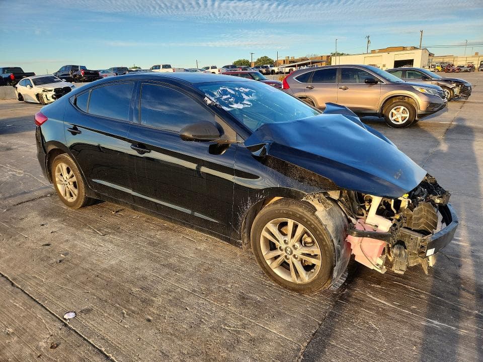 2018 HYUNDAI ELANTRA SEL 4