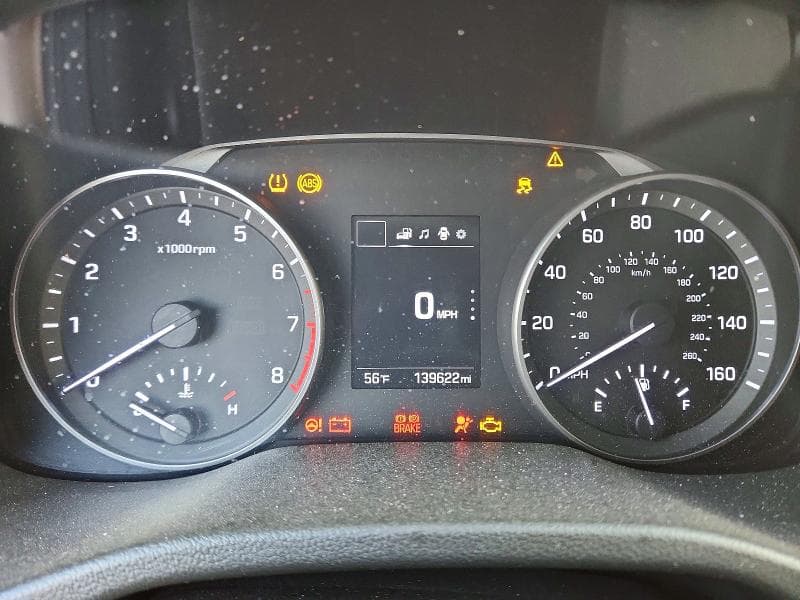 2018 HYUNDAI ELANTRA SEL 9