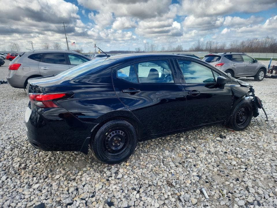 2023 NISSAN VERSA S 3