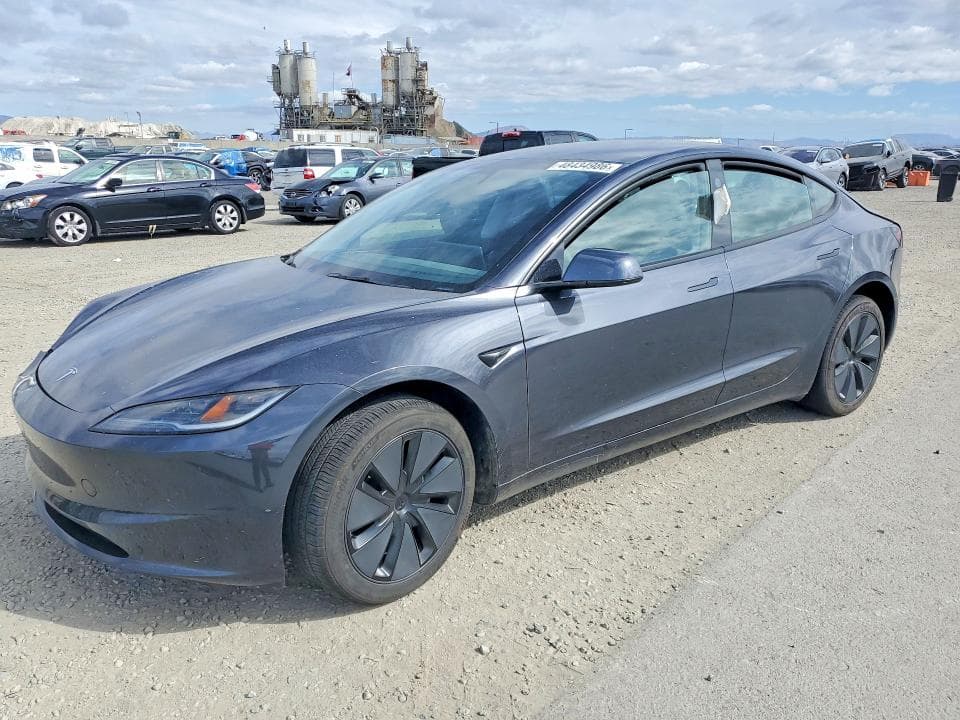 2025 TESLA MODEL 3 1