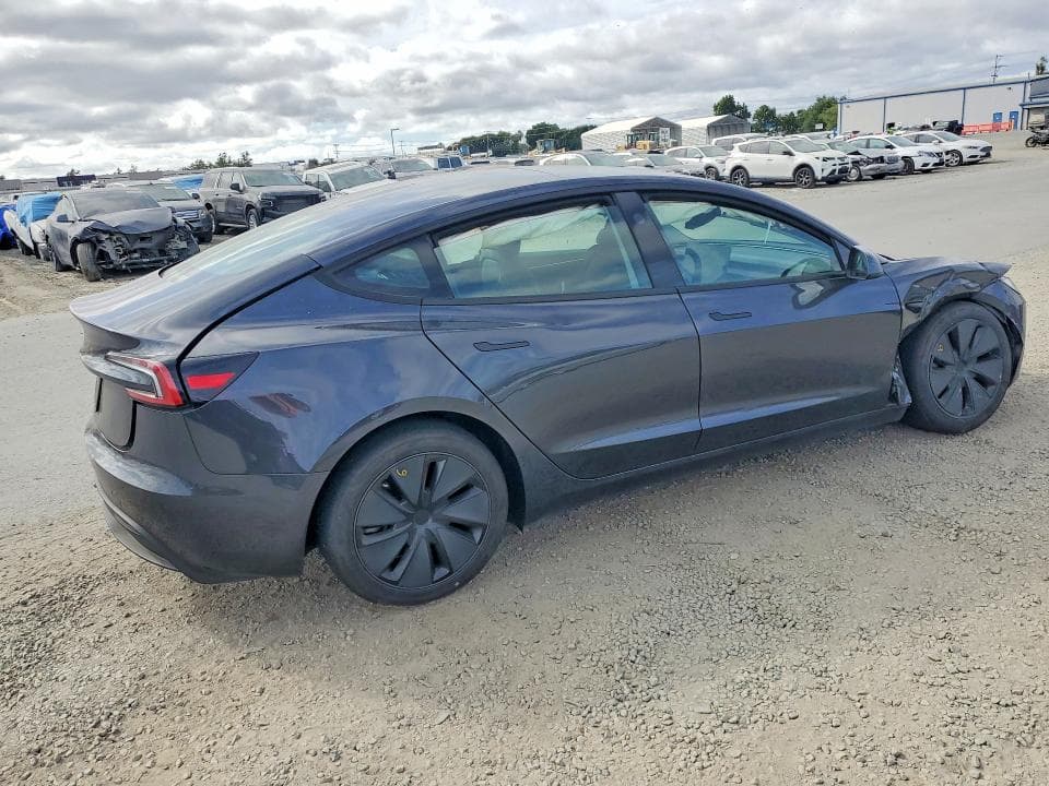 2025 TESLA MODEL 3 3