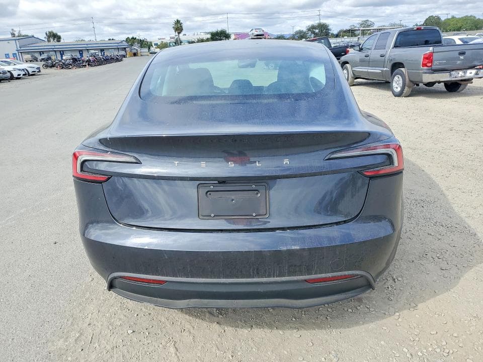 2025 TESLA MODEL 3 6