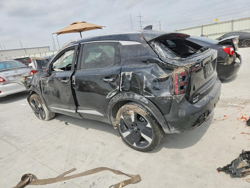 2025 NISSAN KICKS SR 2