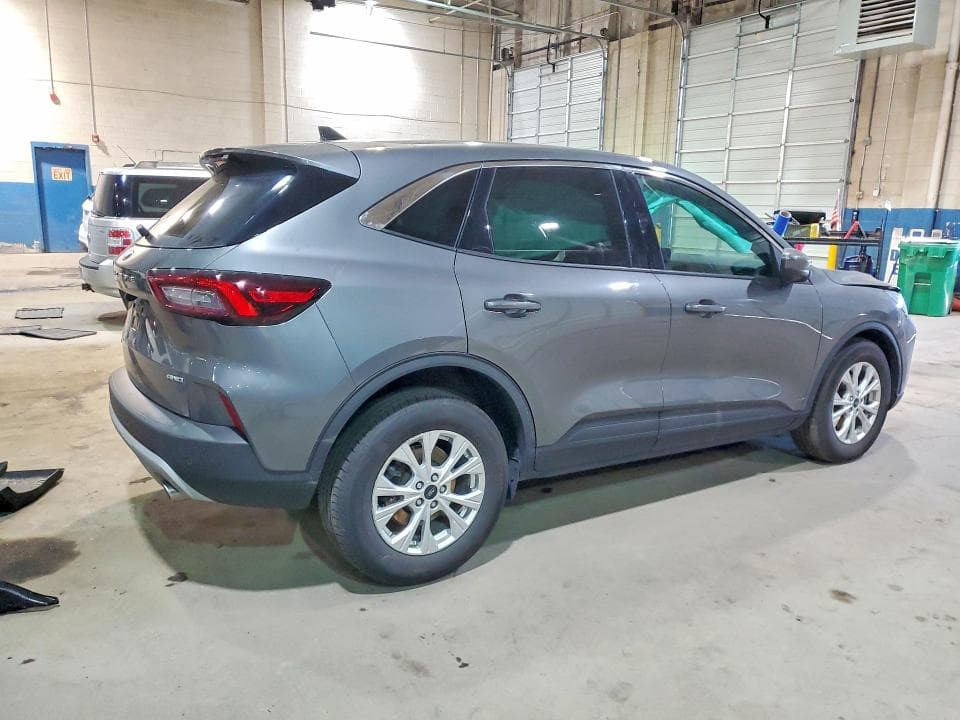 2023 FORD ESCAPE ACTIVE 3