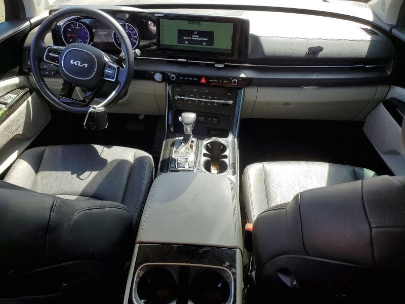 2022 KIA CARNIVAL EX 8