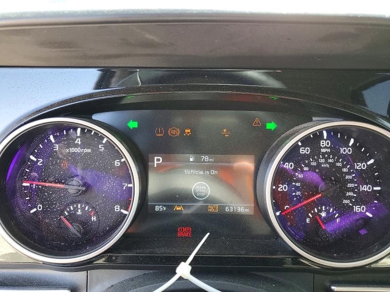 2022 KIA CARNIVAL EX 9