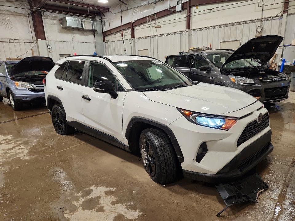 2020 TOYOTA RAV4 XLE 4