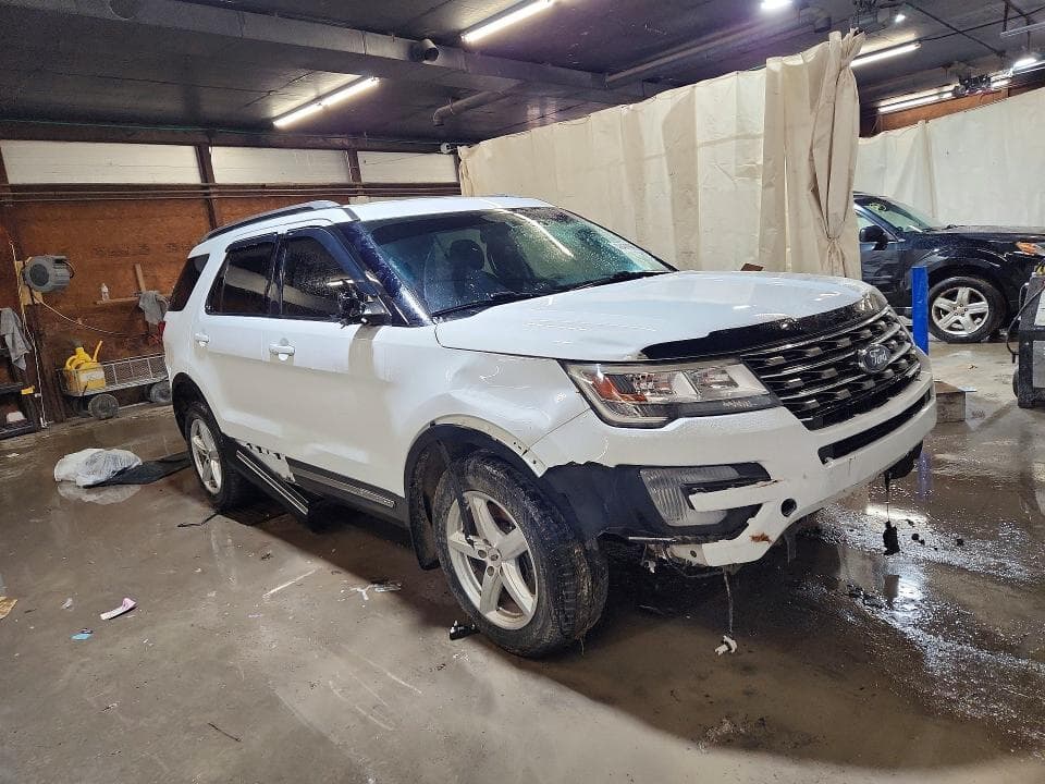 2017 FORD EXPLORER XLT 4