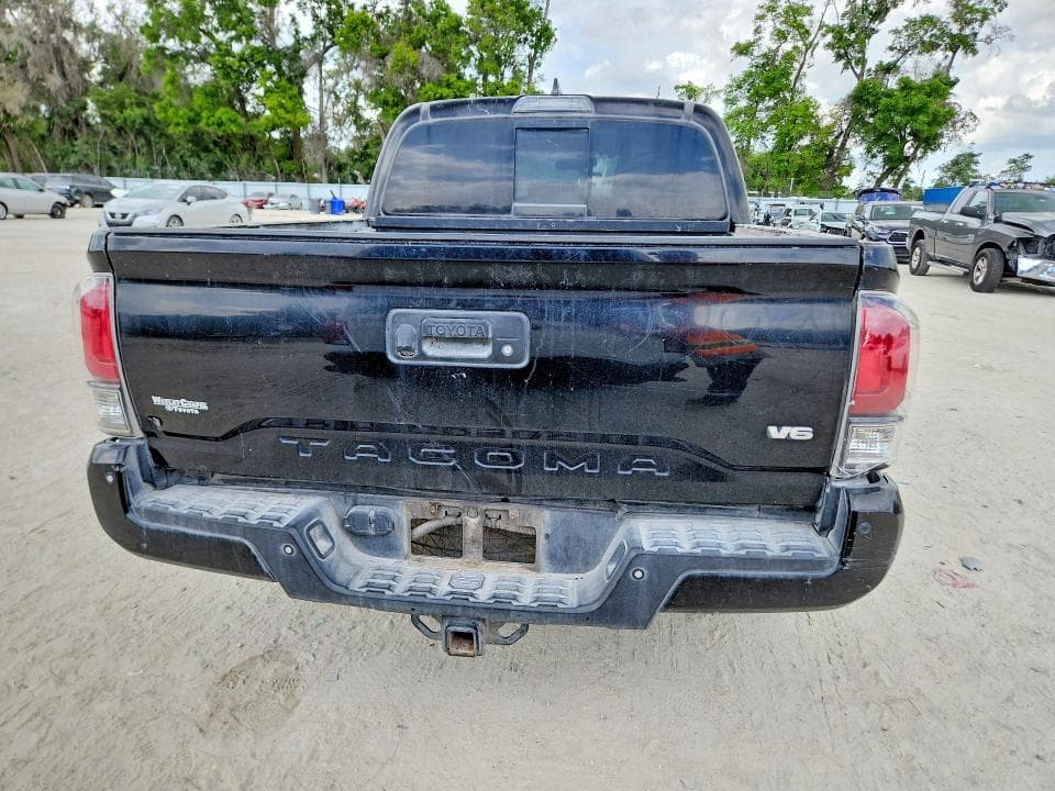2017 TOYOTA TACOMA TRD SPORT 6