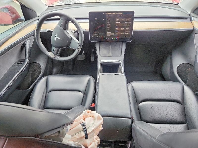 2023 TESLA MODEL Y 8