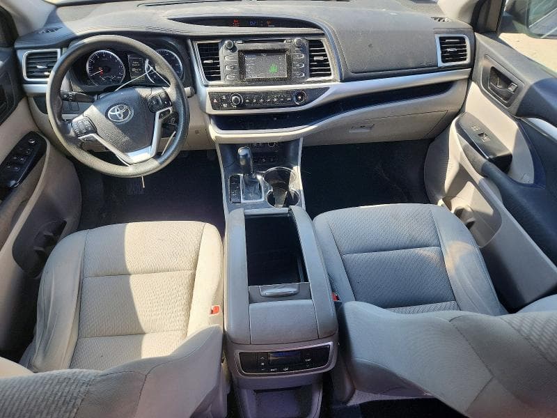 2017 TOYOTA HIGHLANDER LE LE 8