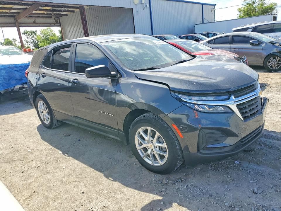 2022 CHEVROLET EQUINOX LS 4