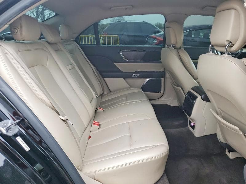 2017 LINCOLN CONTINENTAL PREMIERE 10