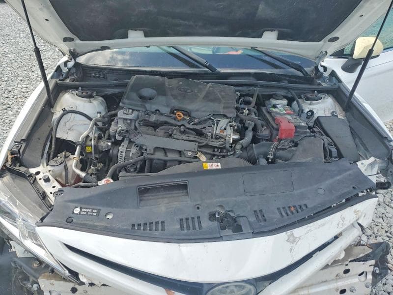 2019 TOYOTA CAMRY SE 11