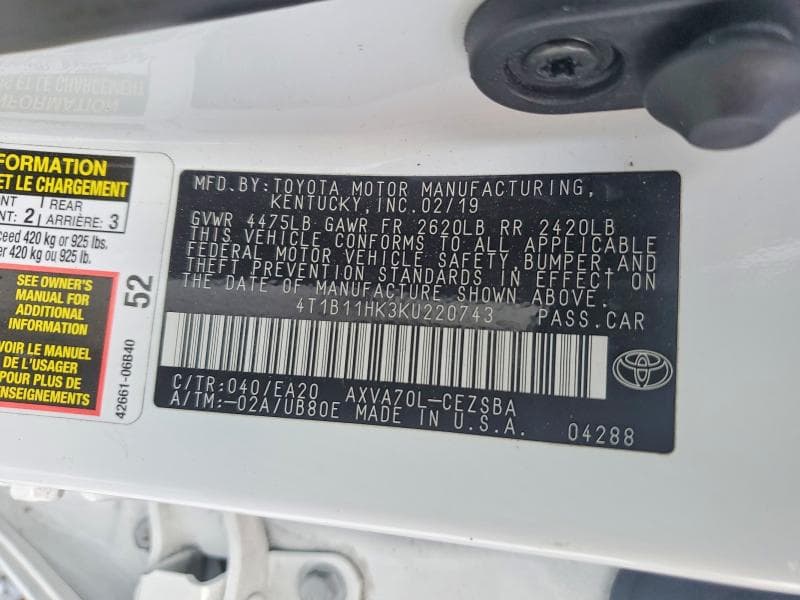 2019 TOYOTA CAMRY SE 13