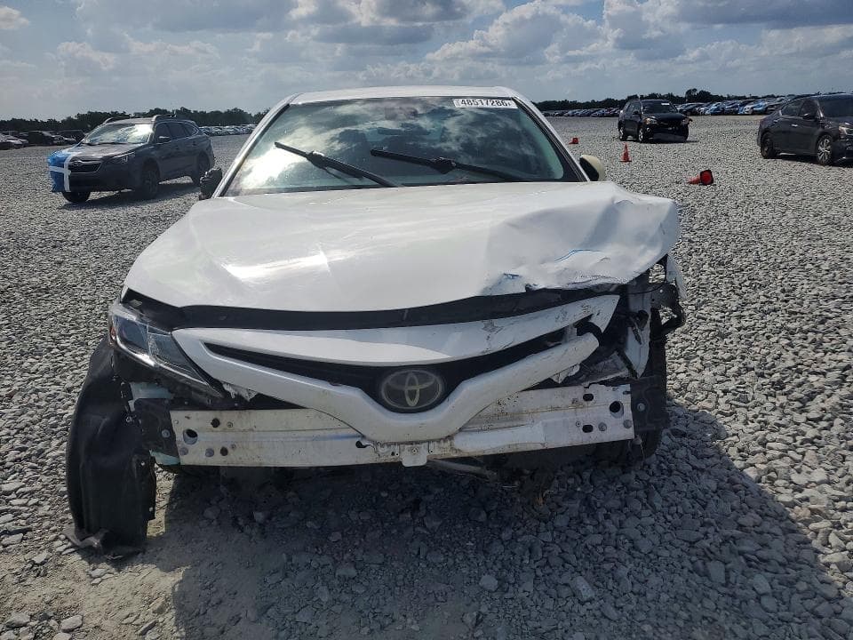 2019 TOYOTA CAMRY SE 5