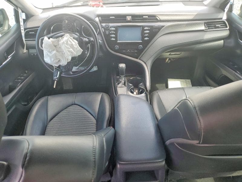 2019 TOYOTA CAMRY SE 8