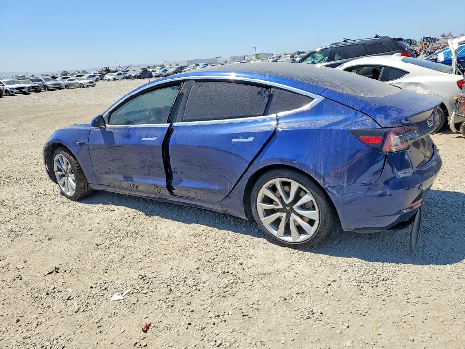 2018 TESLA MODEL 3 2