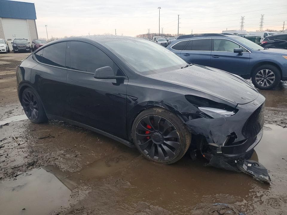 2022 TESLA MODEL Y 4