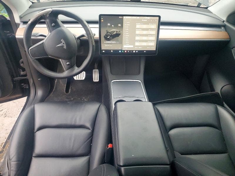 2022 TESLA MODEL Y 8