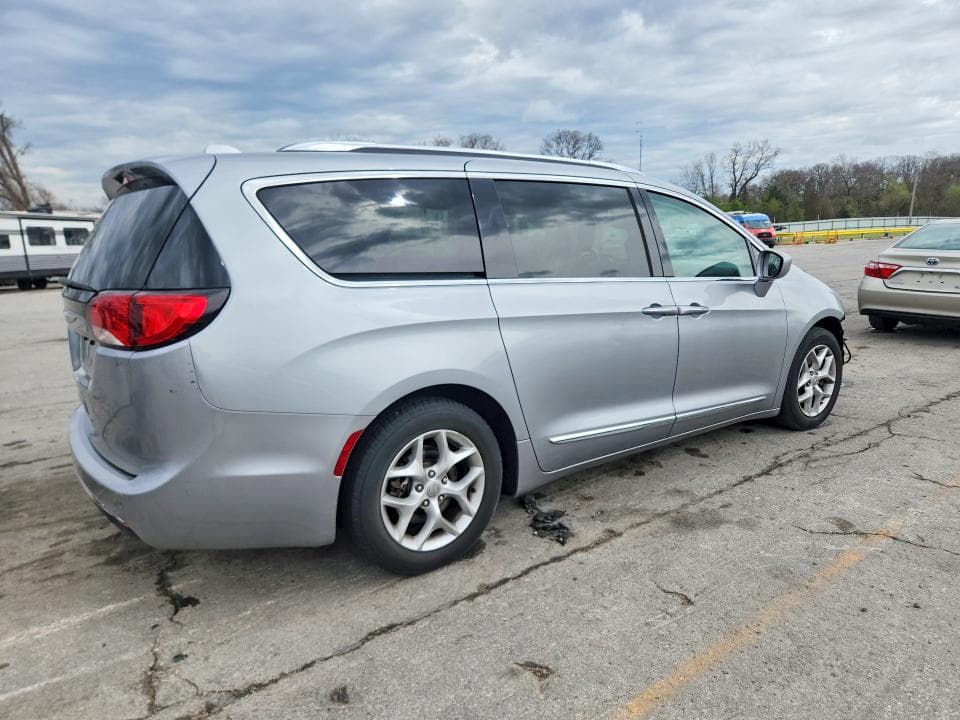 2018 CHRYSLER PACIFICA TOURING L PLUS 3
