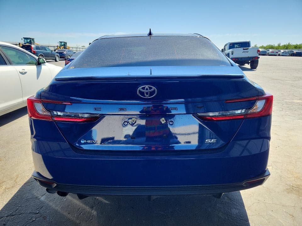 2025 TOYOTA CAMRY SE 6