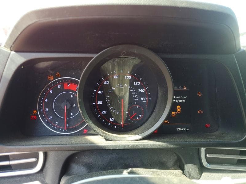2022 HYUNDAI ELANTRA SEL 9