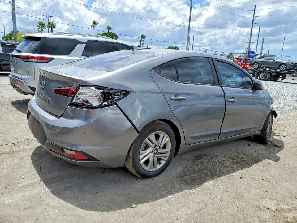 2019 HYUNDAI ELANTRA SEL 3
