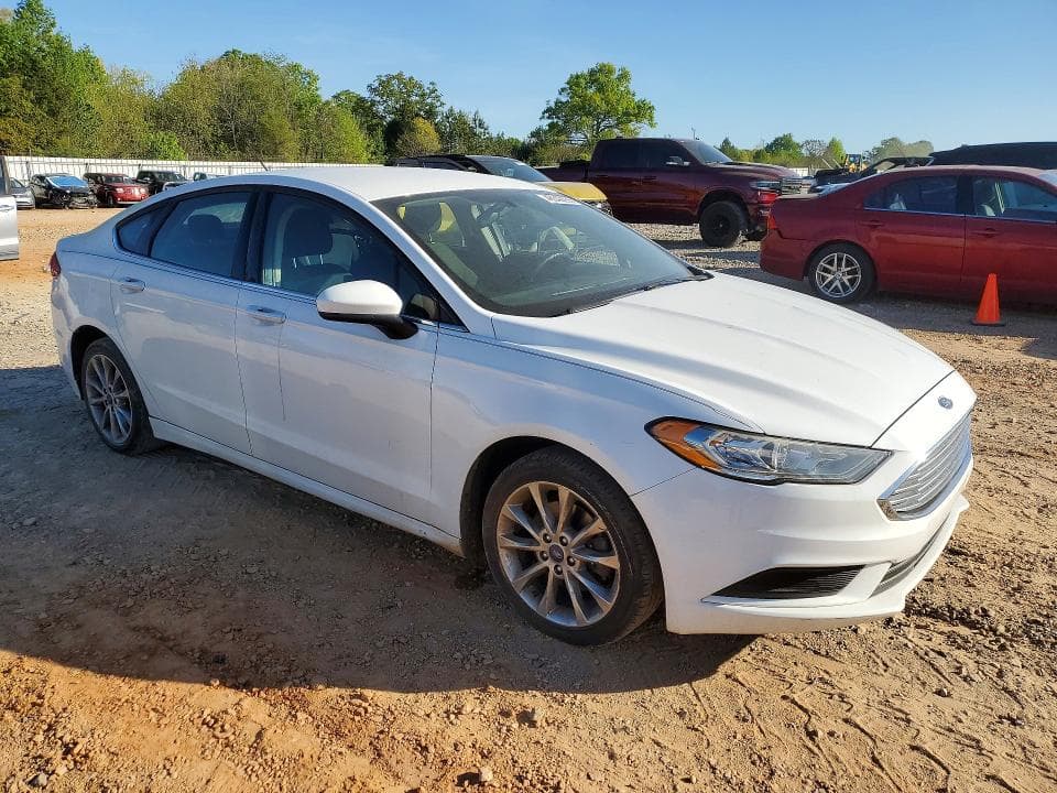 2017 FORD FUSION SE 4