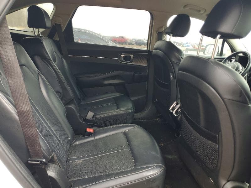 2022 KIA SORENTO HYBRID S 11