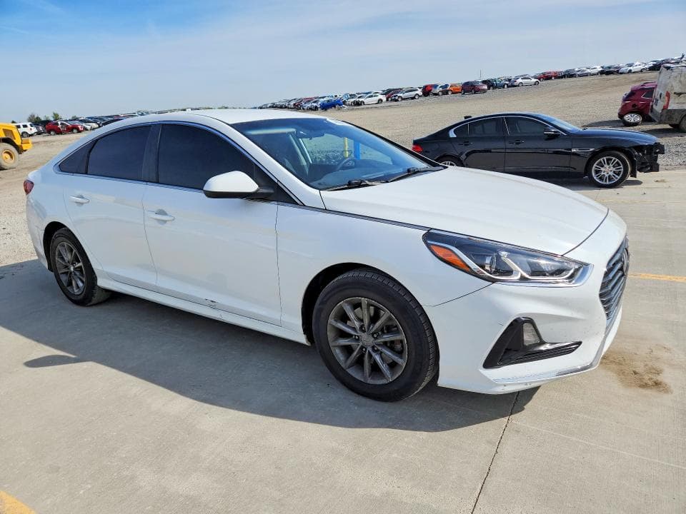 2019 HYUNDAI SONATA SE 4