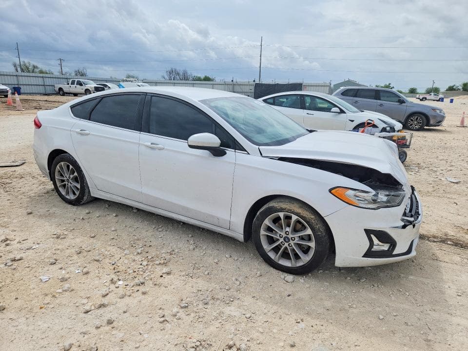 2020 FORD FUSION SE 4