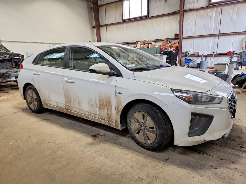 2020 HYUNDAI IONIQ HYBRID SE 4