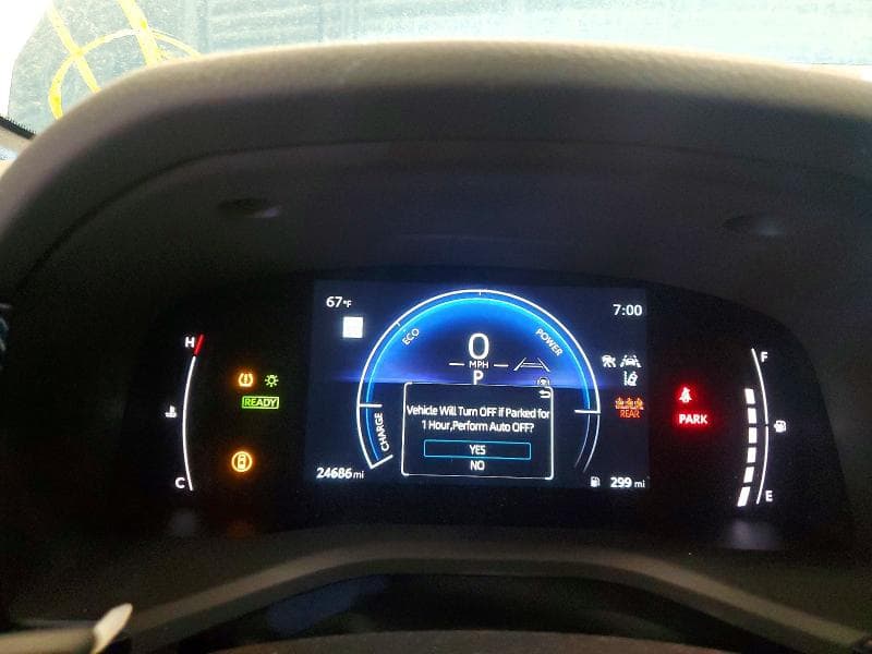 2025 TOYOTA CAMRY SE 9