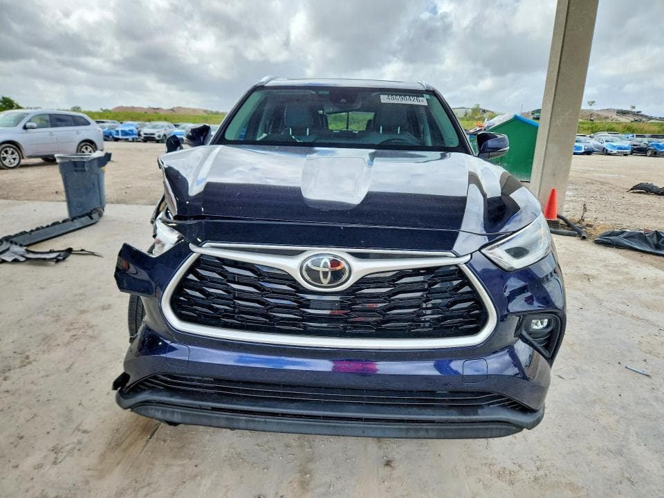 2021 TOYOTA HIGHLANDER XLE 5