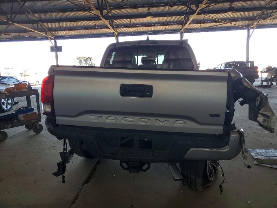 2022 TOYOTA TACOMA TRD SPORT 6