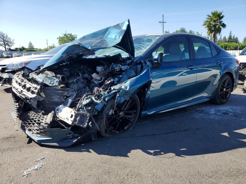 2025 TOYOTA CAMRY SE - 1