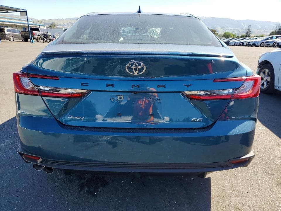 2025 TOYOTA CAMRY SE 6