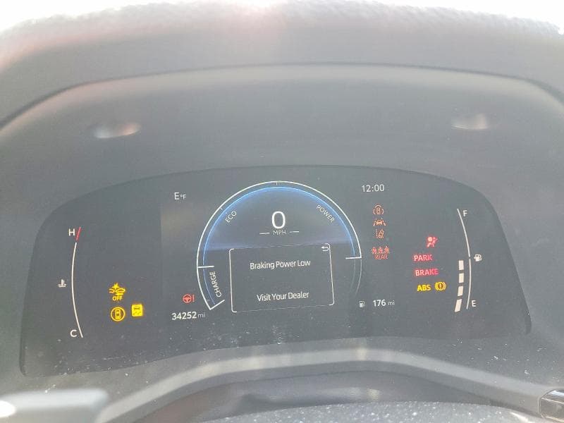 2025 TOYOTA CAMRY SE 9