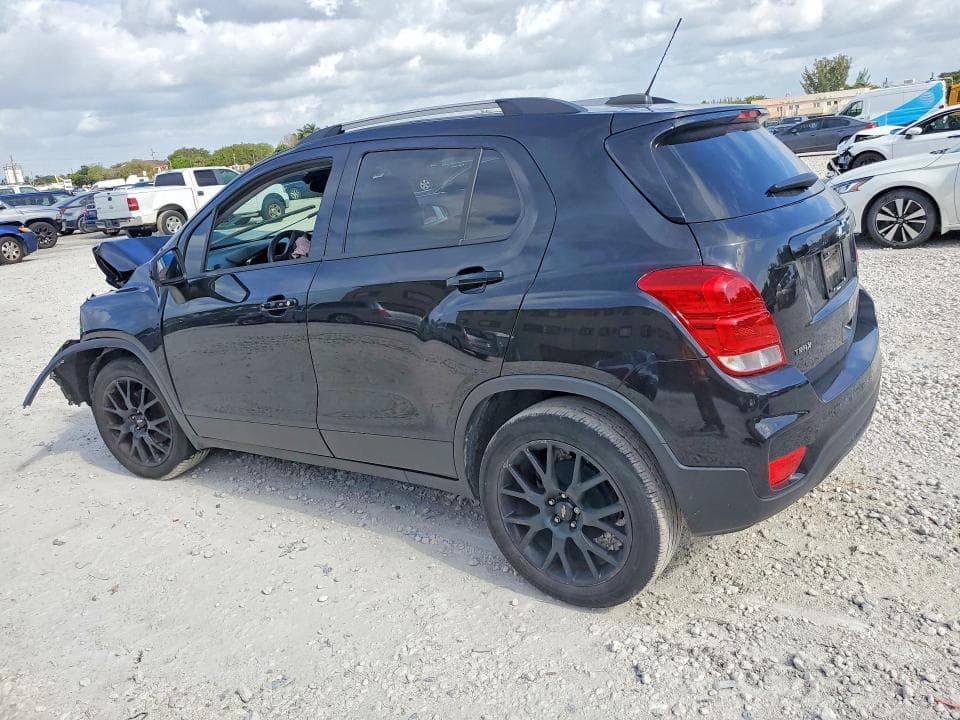 2021 CHEVROLET TRAX 1LT 2