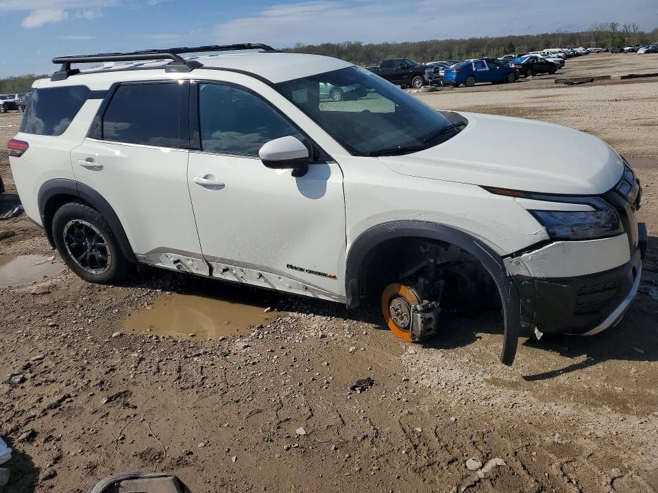 2023 NISSAN PATHFINDER SV 4