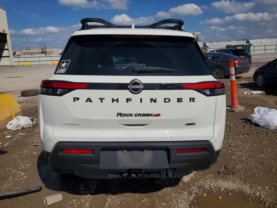 2023 NISSAN PATHFINDER SV 6