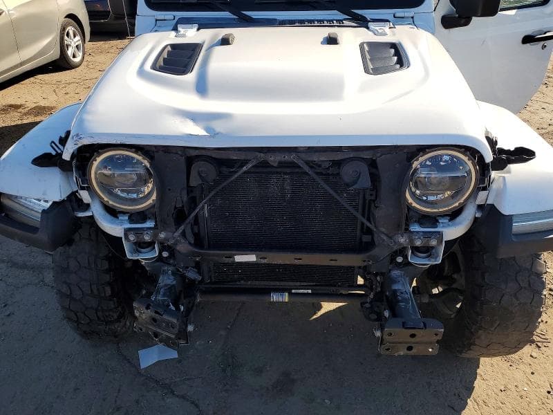 2018 JEEP WRANGLER UNLIMITED SAHARA 11