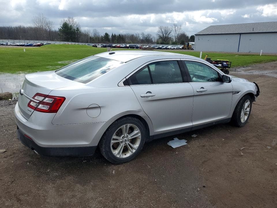 2018 FORD TAURUS SEL 3
