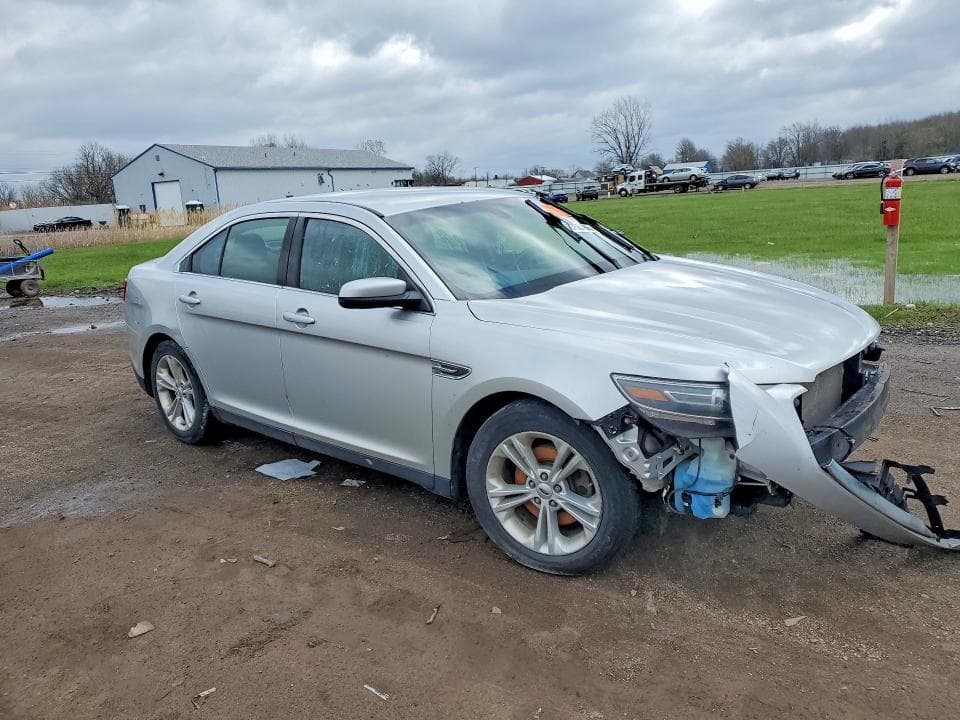 2018 FORD TAURUS SEL 4