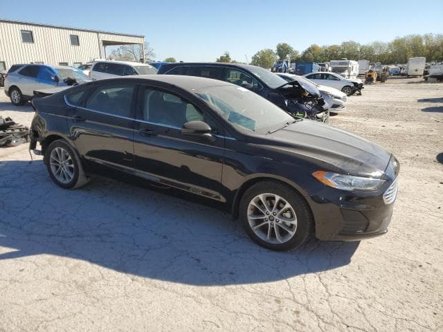 2019 FORD FUSION SE 4