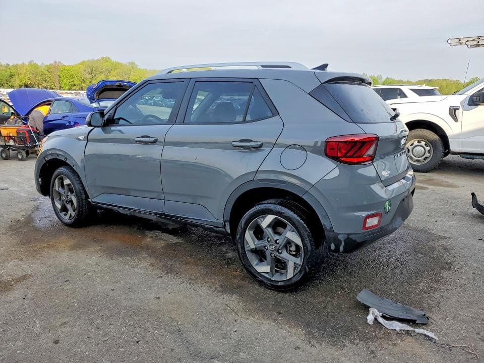 2022 HYUNDAI VENUE SEL 2